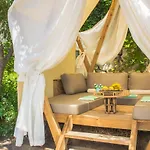 Kabak Dome Suites Hotel *