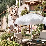 Kabak Dome Suites Hotel