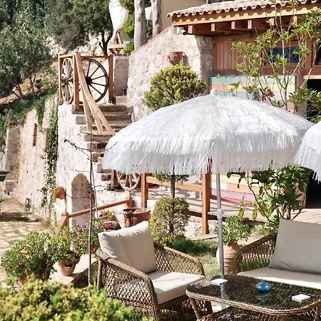 Kabak Dome Suites Szálloda