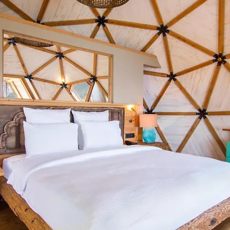 Kabak Dome Suites Hotell