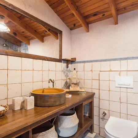 Kabak Dome Suites *