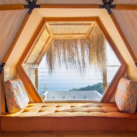Hotell Kabak Dome Suites *