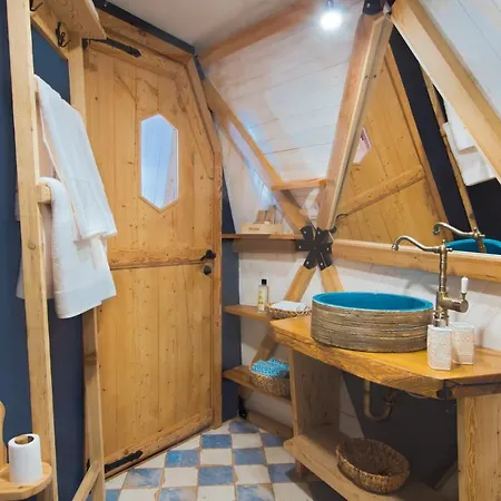 Kabak Dome Suites Hotell