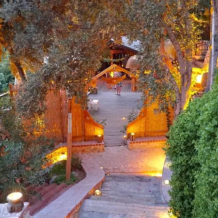 Kabak Dome Suites ホテル